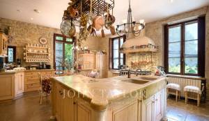 Продажа Поместье Lyon 6ème