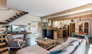 Продажа Поместье Ménerbes