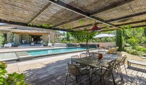 Продажа Поместье Ménerbes