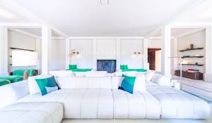 Продажа Поместье Ménerbes