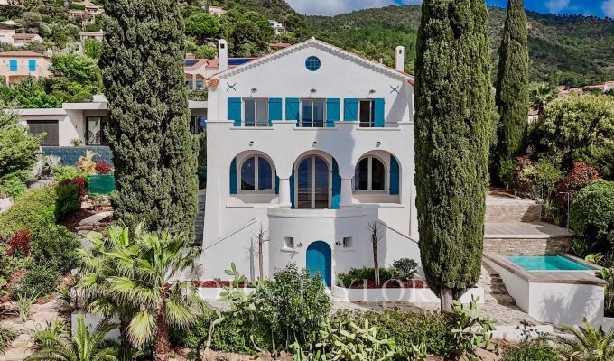 Продажа Поместье Rayol-Canadel-sur-Mer