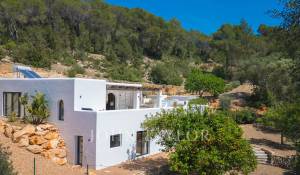 Продажа Поместье Santa Eularia des Riu