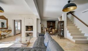 Продажа Поместье Vauvenargues