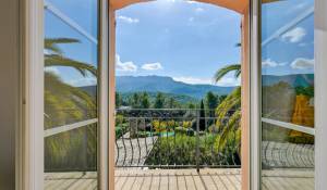 Продажа Поместье Vauvenargues