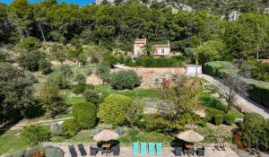 Продажа Поместье Vauvenargues