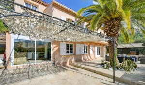 Продажа Поместье Vauvenargues