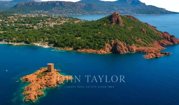 Продажа Участок на застройку Saint-Raphaël