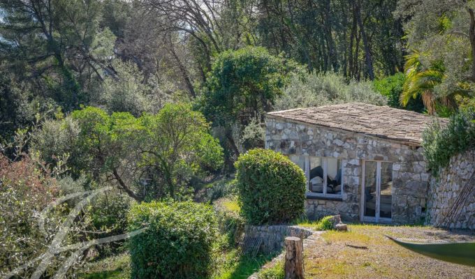 Продажа Участок земли Roquefort-les-Pins