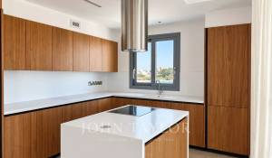 Продажа уровневые апартаменты Limassol