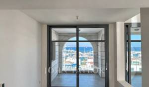 Продажа уровневые апартаменты Limassol