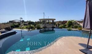 Продажа Вилла Peyia