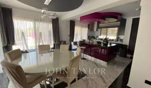 Продажа Вилла Peyia