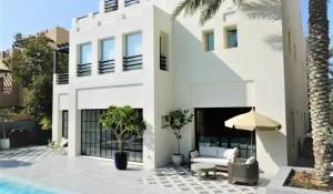 Продажа Вилла The Lakes