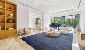 Продажа Вилла The Lakes