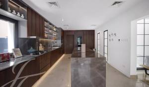 Продажа Вилла The Lakes