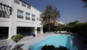 Продажа Вилла The Lakes