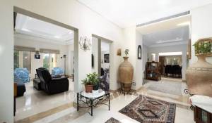 Продажа Вилла The Lakes