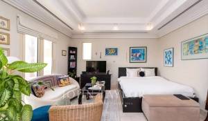 Продажа Вилла The Lakes