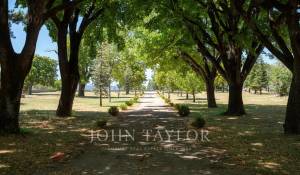 Продажа Замок Aiguines