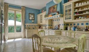 Продажа Замок Chantilly