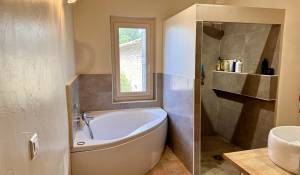 Продажа Замок Saint-Saturnin-lès-Apt