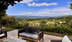 Продажа Замок Saint-Saturnin-lès-Apt