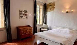 Продажа Замок Saint-Saturnin-lès-Apt