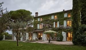 Сезонная аренда Бастид, типичный южный дом Saint-Paul-de-Vence