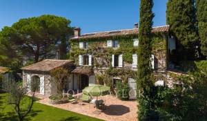 Сезонная аренда Бастид, типичный южный дом Saint-Paul-de-Vence