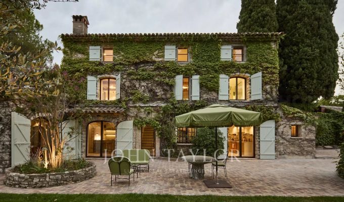 Сезонная аренда Бастид, типичный южный дом Saint-Paul-de-Vence